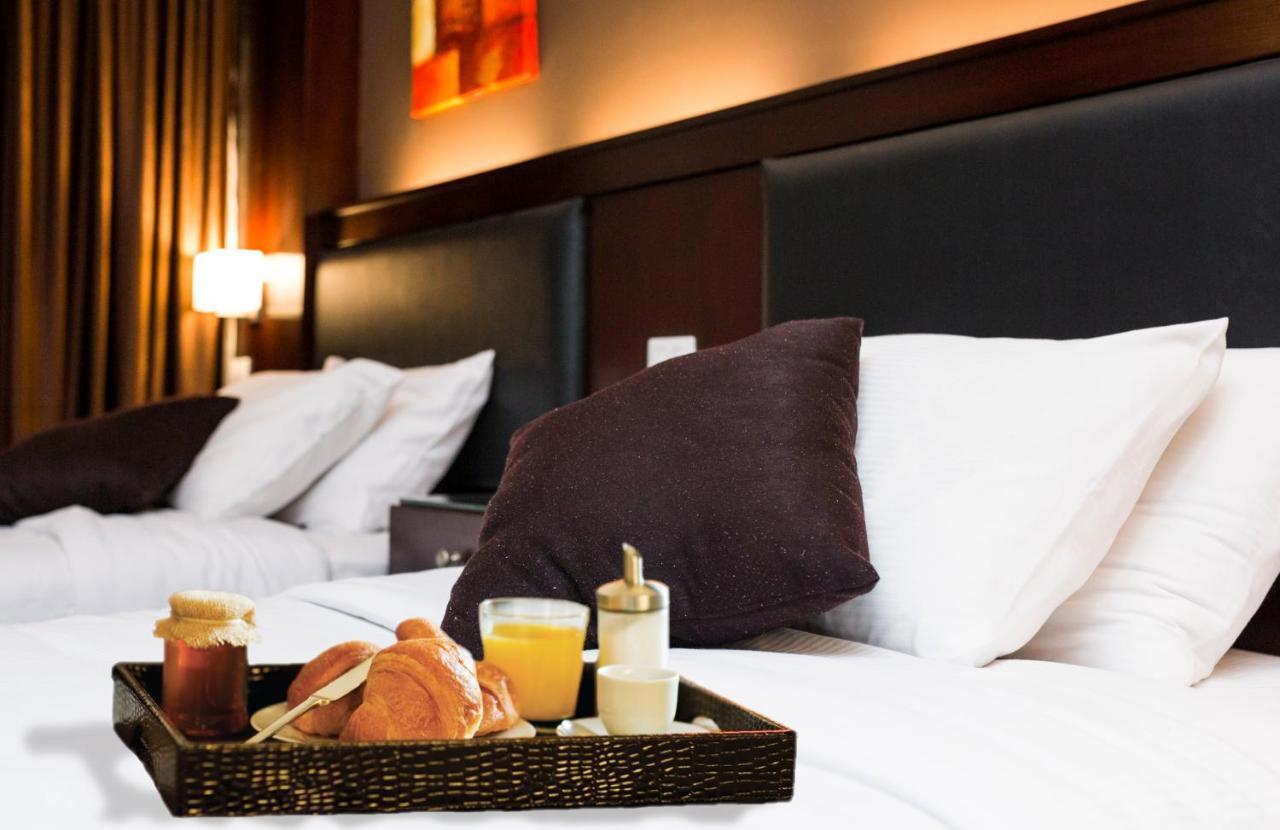 Panacea Suites Hotel Borg El Arab Bagian luar foto