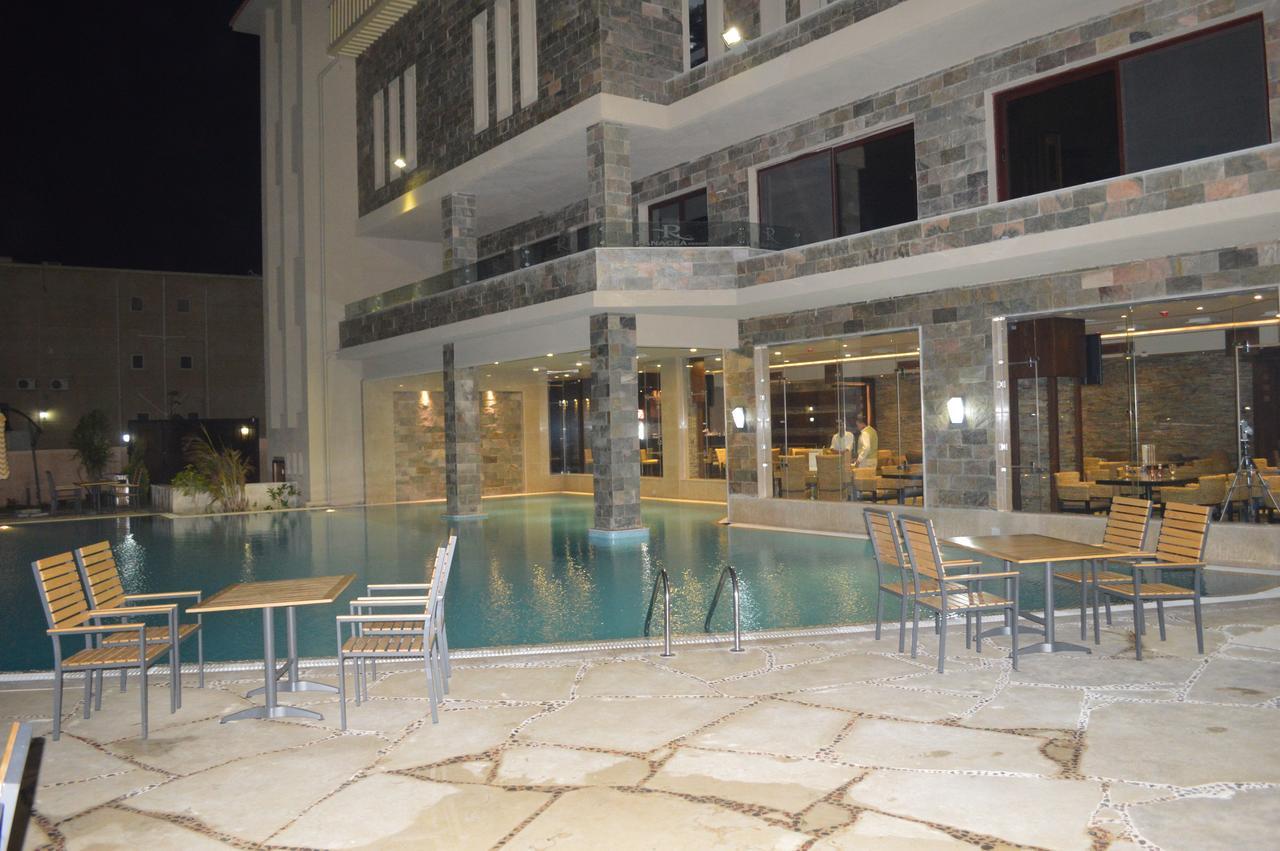 Panacea Suites Hotel Borg El Arab Bagian luar foto